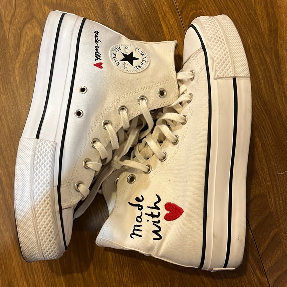 Size 8.5 converse